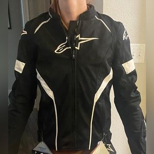 NWT Women’s Alpine Stars Stella  T-GP plus R Air riding jacket. Size Medium.